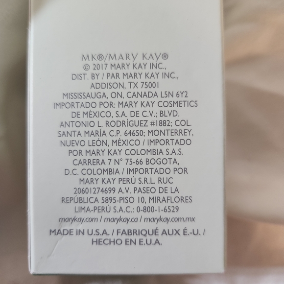 Mary Kay Mint Bliss Energizing Lotion - Picture 3 of 7